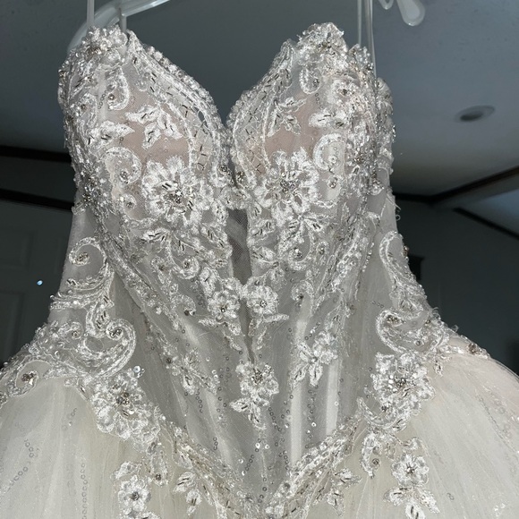 Randy Fenoli Elegant White Strapless Gown - Picture 5 of 6